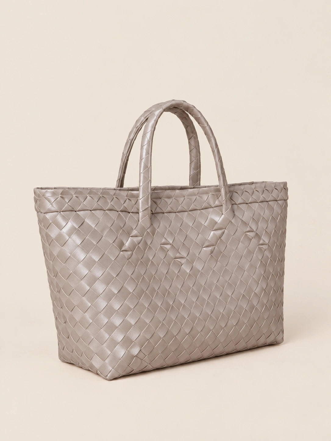 Lakbay Ulap recycled-polypropylene lightweight travel tote, back view