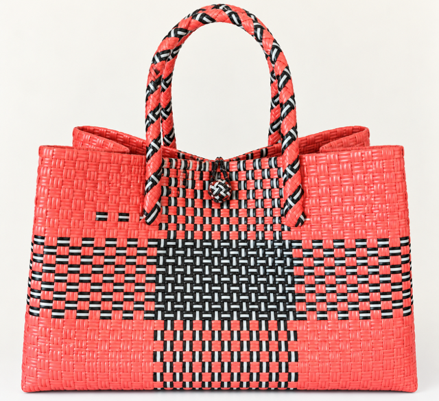 Lakbay Dapithapon woven bayong bag, front view