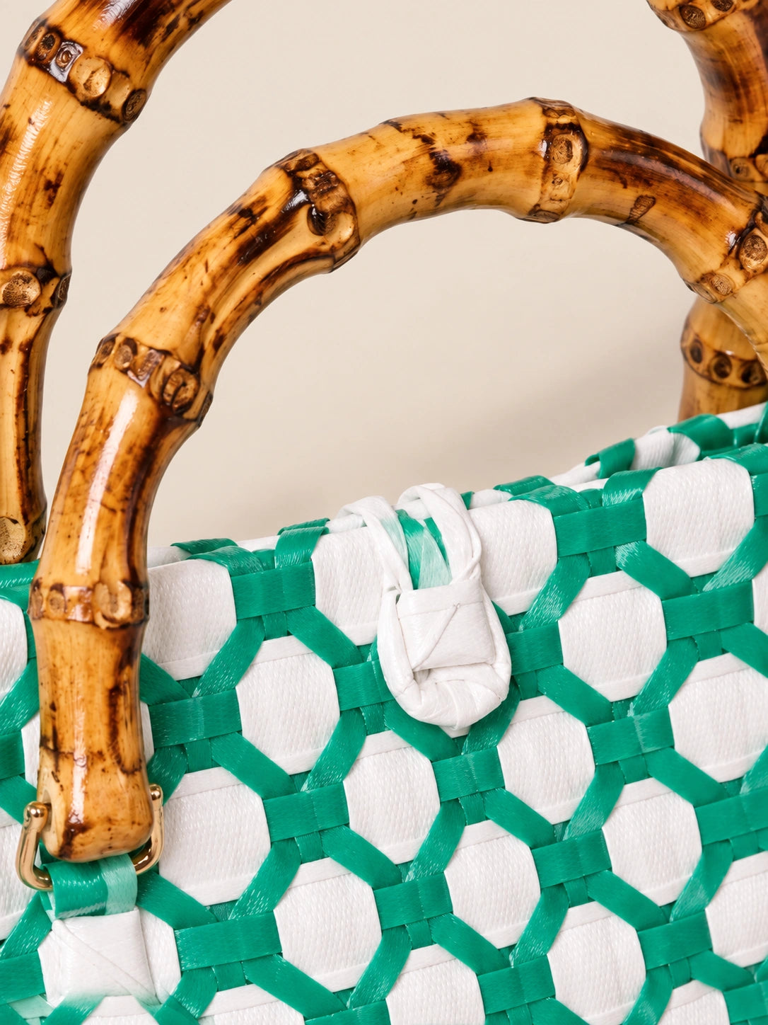 Kahoy Luntian recycled-polypropylene wood-handle bayong bag, woven detail