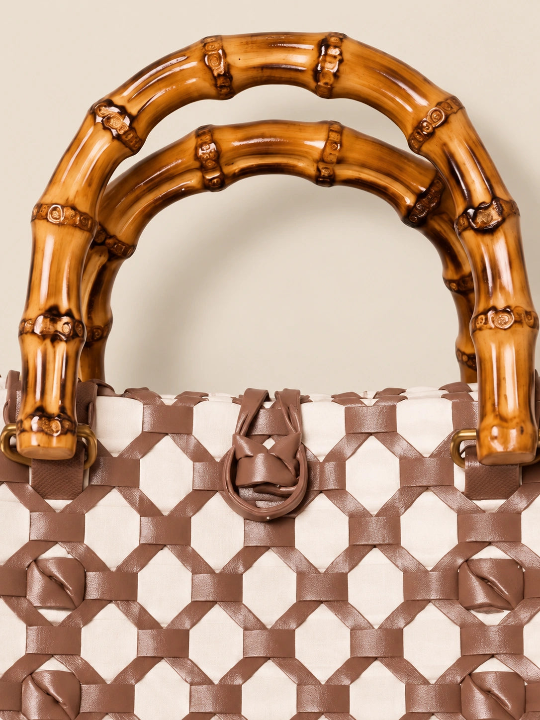 Kahoy Tsaa recycled-polypropylene wood-handle bayong bag, woven detail