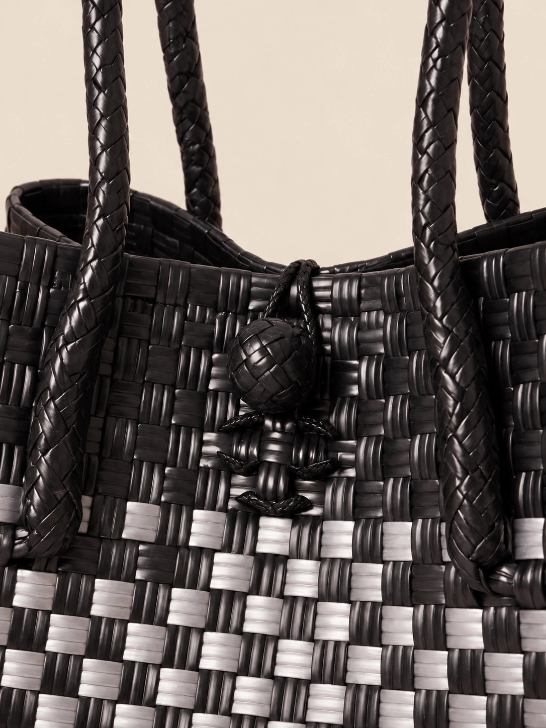 Habi Pilak — Geometriko recycled-polypropylene structured bayong tote, woven detail