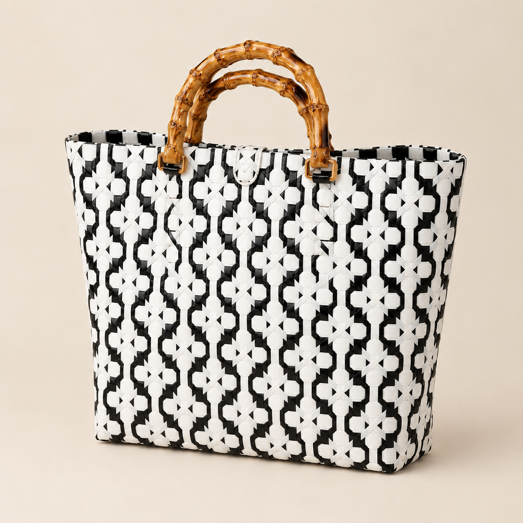 30-degree angle of woven tote