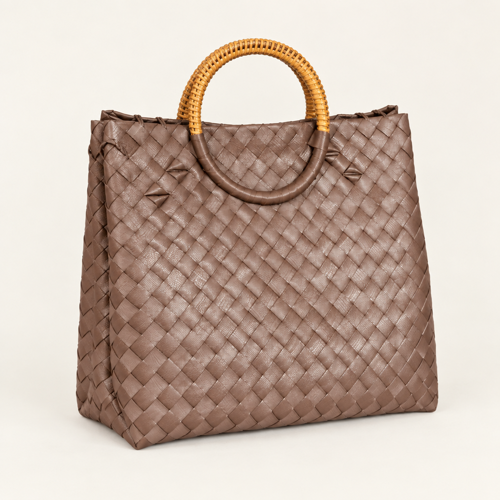 30-degree angle of woven bag