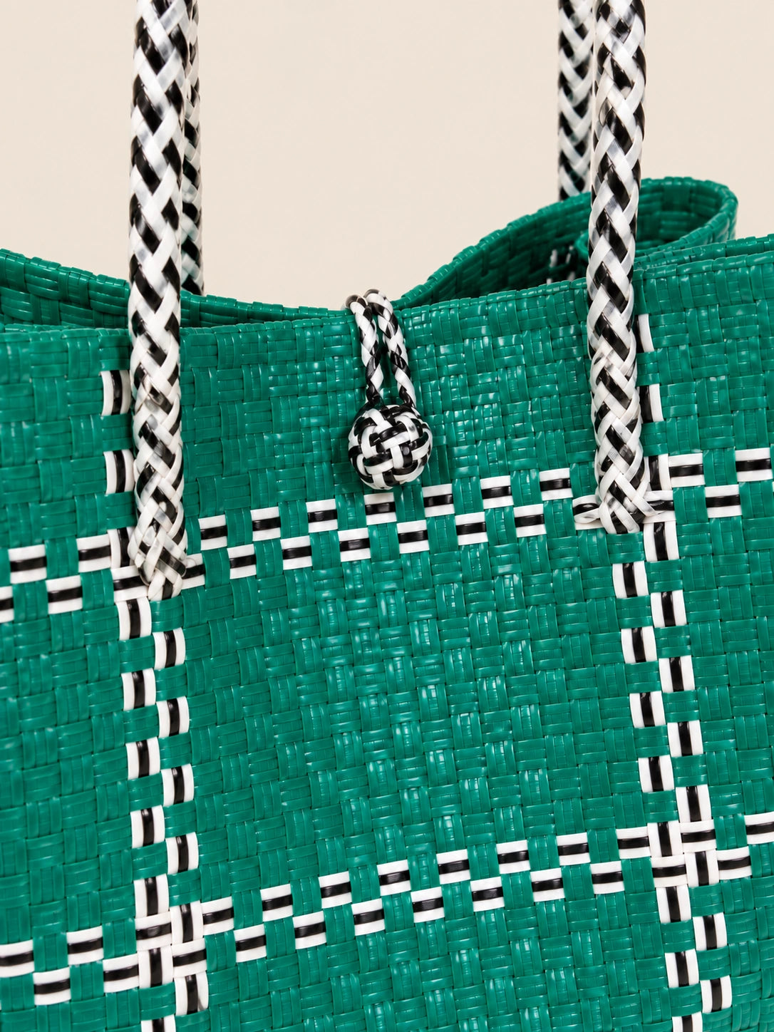 Lakbay Damo recycled-polypropylene lightweight travel tote, woven detail